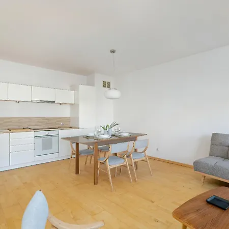 Spacious & Bright Apartment With Parking Poznan By Noclegi Renters Zewnętrze zdjęcie