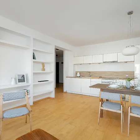 Spacious & Bright Apartment With Parking Poznan By Noclegi Renters Zewnętrze zdjęcie